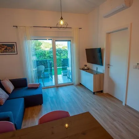 With Wifi Solaris, - 23949 Apartment *