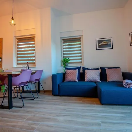 아파트 With Wifi Solaris, - 23949 *